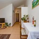 Apartamento With Parking Space Hvar - 23674 Hvar Town