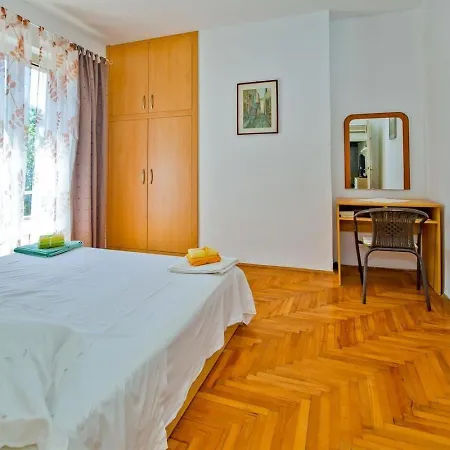 Apartment With A Parking Space Hvar - 23674