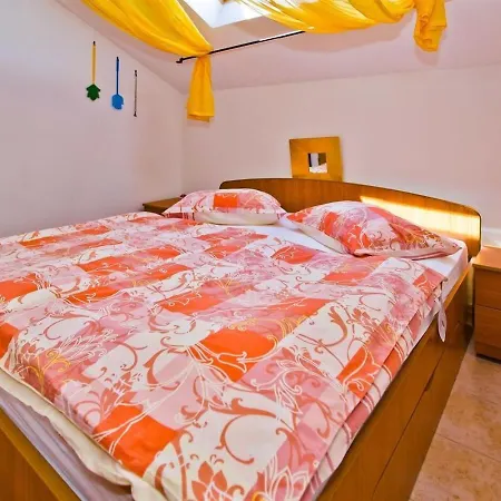 Apartment With A Parking Space Hvar - 23674
