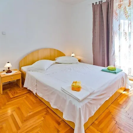 With Parking Space Hvar - 23674 * 赫瓦尔